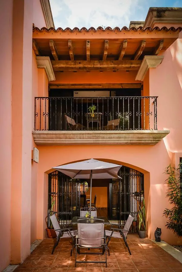 Bed And Breakfast Eclipse Cancun Bed & Breakfast
