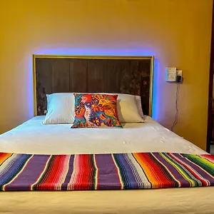Casona Pueblo Magico -suite And Family Bed and breakfast